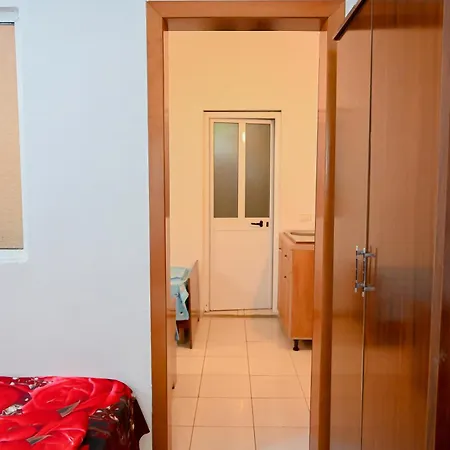 Gini Palace -